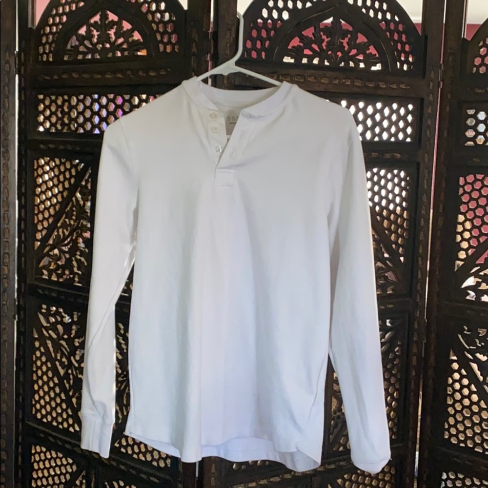 ESNTLS WHITE HENLEY
